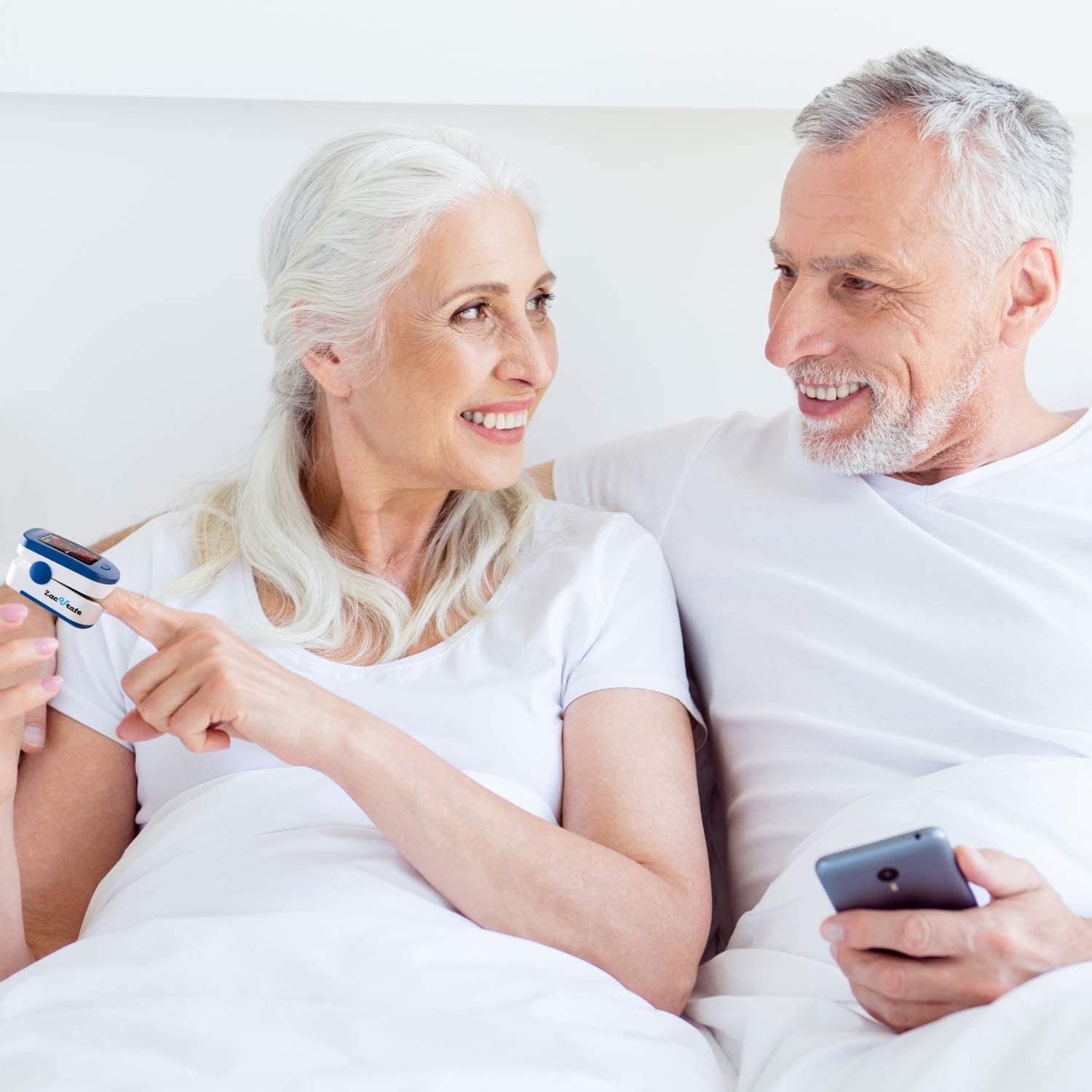 500BL Fingertip Pulse Oximeter Blood Oxygen Saturation Monitor with Batteries Included (Navy Blue)